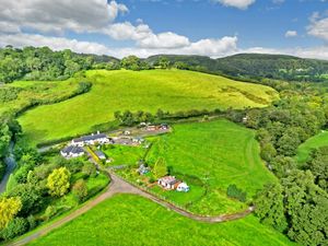 Photo 25- click for photo gallery